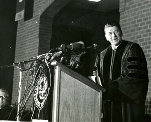 Image description is not available for 1967.015